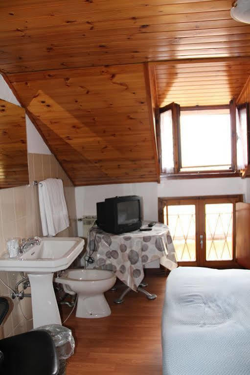 B&B Edelweiss Кастьоне-делла-Презолана Экстерьер фото